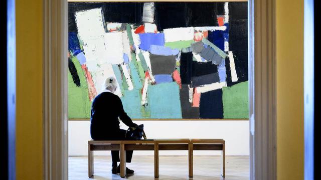 Les oeuvres du peintre Nicolas de Staël sont exposées à Lausanne, à la Fondation de l'Hermitage. [Keystone - Laurent Gillieron]