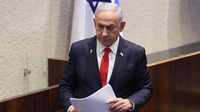 Benjamin Netanyahu est visé par un nouveau mandat d'arrêt de la Cour pénale internationale. [Keystone]