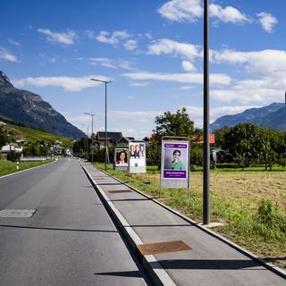 Les listes qui se prétendent ''non-partisanes'' rencontrent beaucoup du succès aux élections communales en Valais. [Keystone - Jean-Christophe Bott]