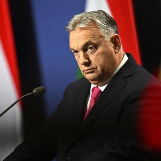 Le Premier ministre hongrois Viktor Orban fait campagne contre Bruxelles. [KEYSTONE - DENES ERDOS]