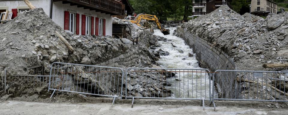 La vallée de Saas avait déjà été frappée par les intempéries au début de l'été. [Keystone - Jean-Christophe Bott]