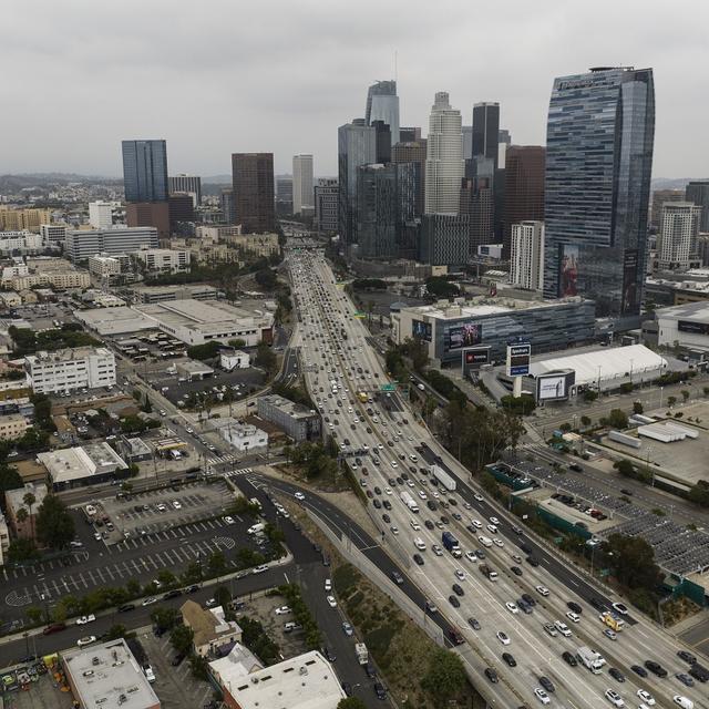 Une photo depuis le ciel du trafic routier de la ville de Los Angeles. 5 septembre 2023. [AP Photo/Keystone - Jae C. Hong]