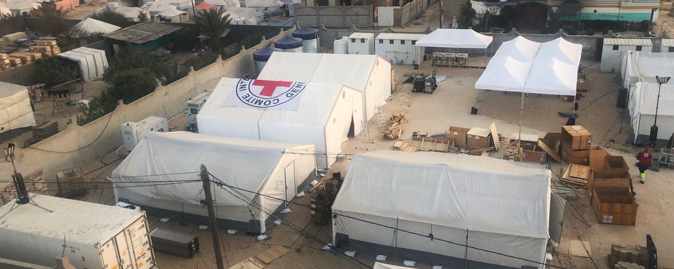 Le CICR a ouvert un hôpital à Rafah avec la Croix-Rouge suisse. [CICR]