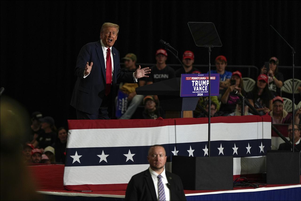 Donald Trump a participé à un meeting de campagne mercredi dans la ville natale de Joe Biden. [KEYSTONE - JULIA DEMAREE NIKHINSON]