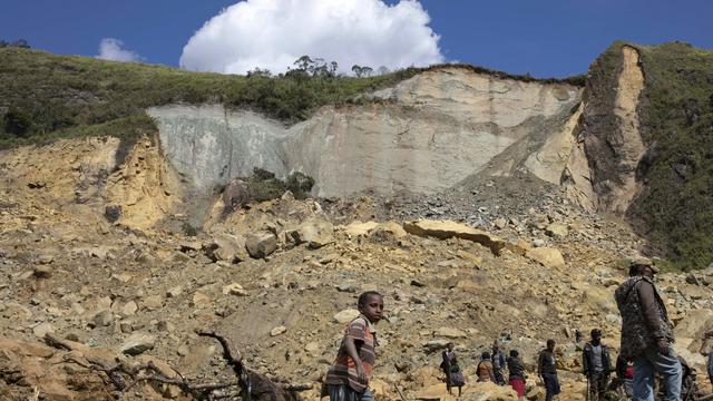 Les autorités de Papouasie-Nouvelle-Guinée ont entamé l'évacuation de 7900 personnes menacées par un possible nouveau glissement de terrain. [Keystone - Juho Valta/UNDP Papua New Guinea/AP]