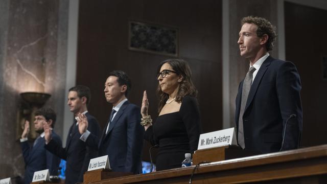 5 patrons de géants des réseaux sociaux auditionnés par le Sénat des Etats-Unis. [AP Photo/Keystone - Manuel Balce Ceneta]