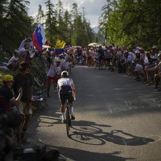 Tour de France: l'importance de gagner des précieuses secondes lors des étapes de vitesses (image d'illustration). [Keystone - Daniel Cole]