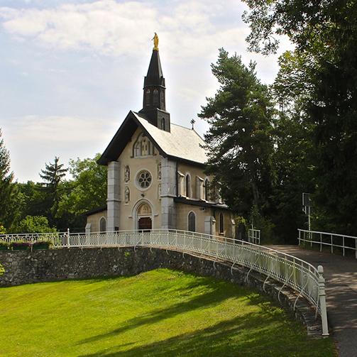 La Bénite Fontaine à La-Roche-sur-Foron (FRA), une source qui aurait des valeurs spirituelles