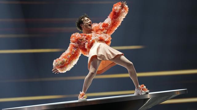 Le Biennois Nemo défend samedi les couleurs de la Suisse en finale de l'Eurovision à Malmö, en Suède. [Keystone - Martin Meissner - AP Photo]