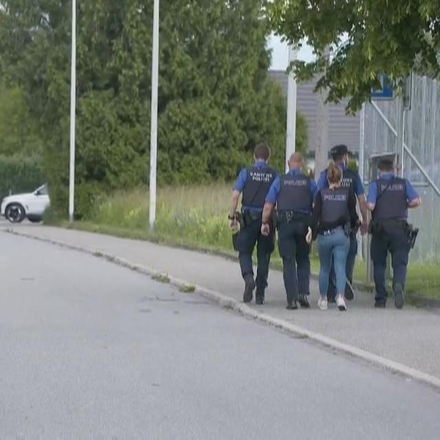 La police sur les lieux de l'attaque à Zofingue. [SRF]