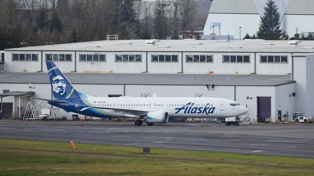 Le mouvement d'inspection de Boeing 737 MAX 9 s'étend dimanche dans le monde, entraînant des dizaines d'annulations de vols. [keystone - Craig Mitchelldyer]