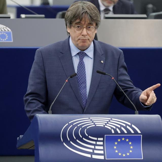 Carles Puigdemont devant le Parlement européen en décembre. [Keystone - EPA/Ronald Wittek]