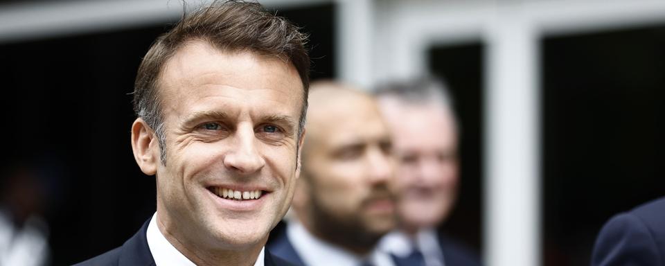 Le camp d’Emmanuel Macron explore les pistes à droite pour trouver un nouveau Premier ministre. [EPA/Keystone - Mohammed Badra]