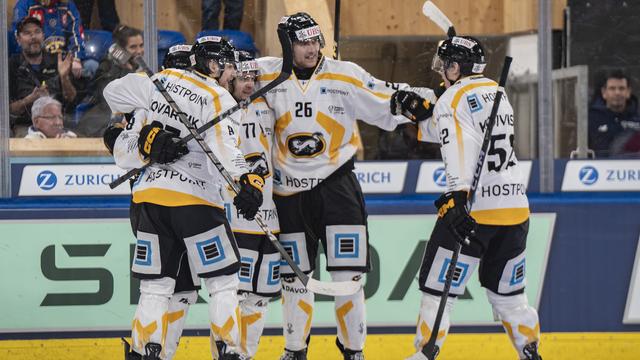 Face à Pardubice, Kärpät Oulu a fait la différence en prolongation. [Til Buergy - Keystone]