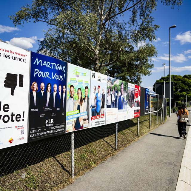 Un millier de candidats s'affrontent aux élections communales valaisannes. [Keystone - Jean-Christophe Bott]