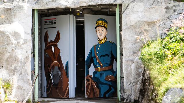 Inauguration d'un mémorial Henri Guisan au Gothard. [Keystone]