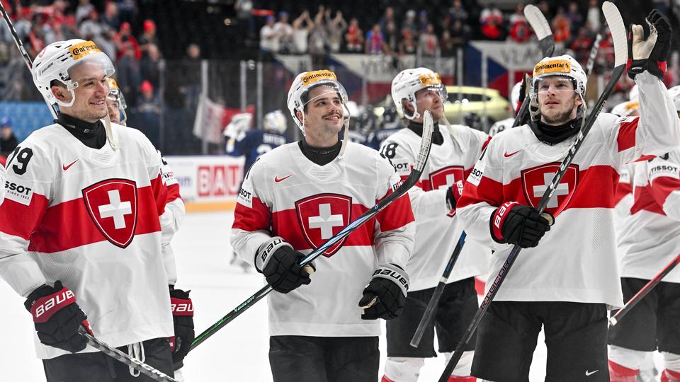 Les joueurs suisses étaient satisfaits de leur prestation contre la Finlande et se réjouissent du quart de finale. [IMAGO - Andrea Branca]