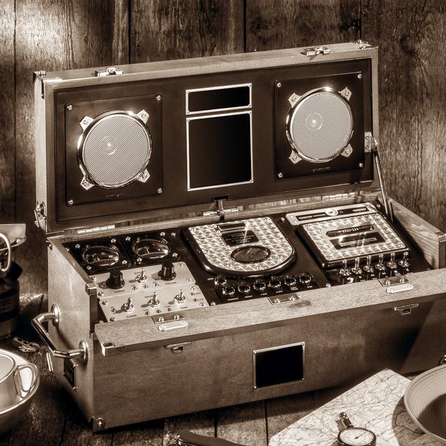 Radio vintage. [Depositphotos - © Estudiosaavedra]