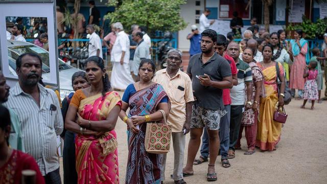 Les premiers bureaux de vote ont ouvert vendredi en Inde pour des élections législatives. [Keystone]