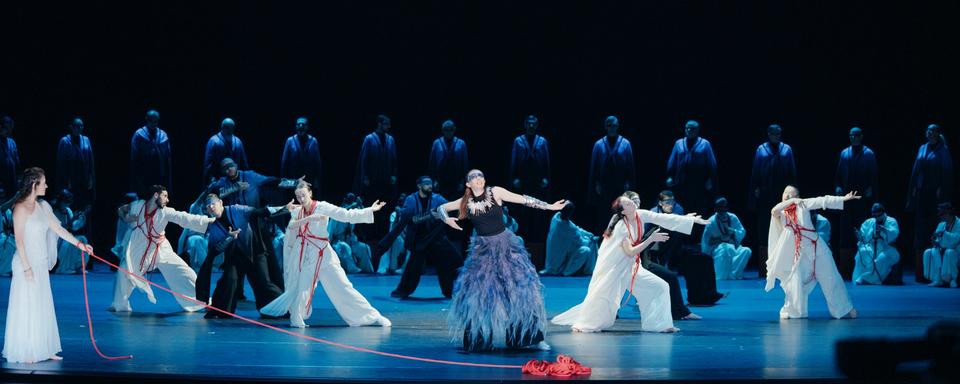 "Idoménée" de Mozart mis en scène par le directeur du Ballet du Grand Théâtre de Genève, Sidi Larbi Cherkaoui. [www.gtg.ch/presse - ©Filip Van Roe]