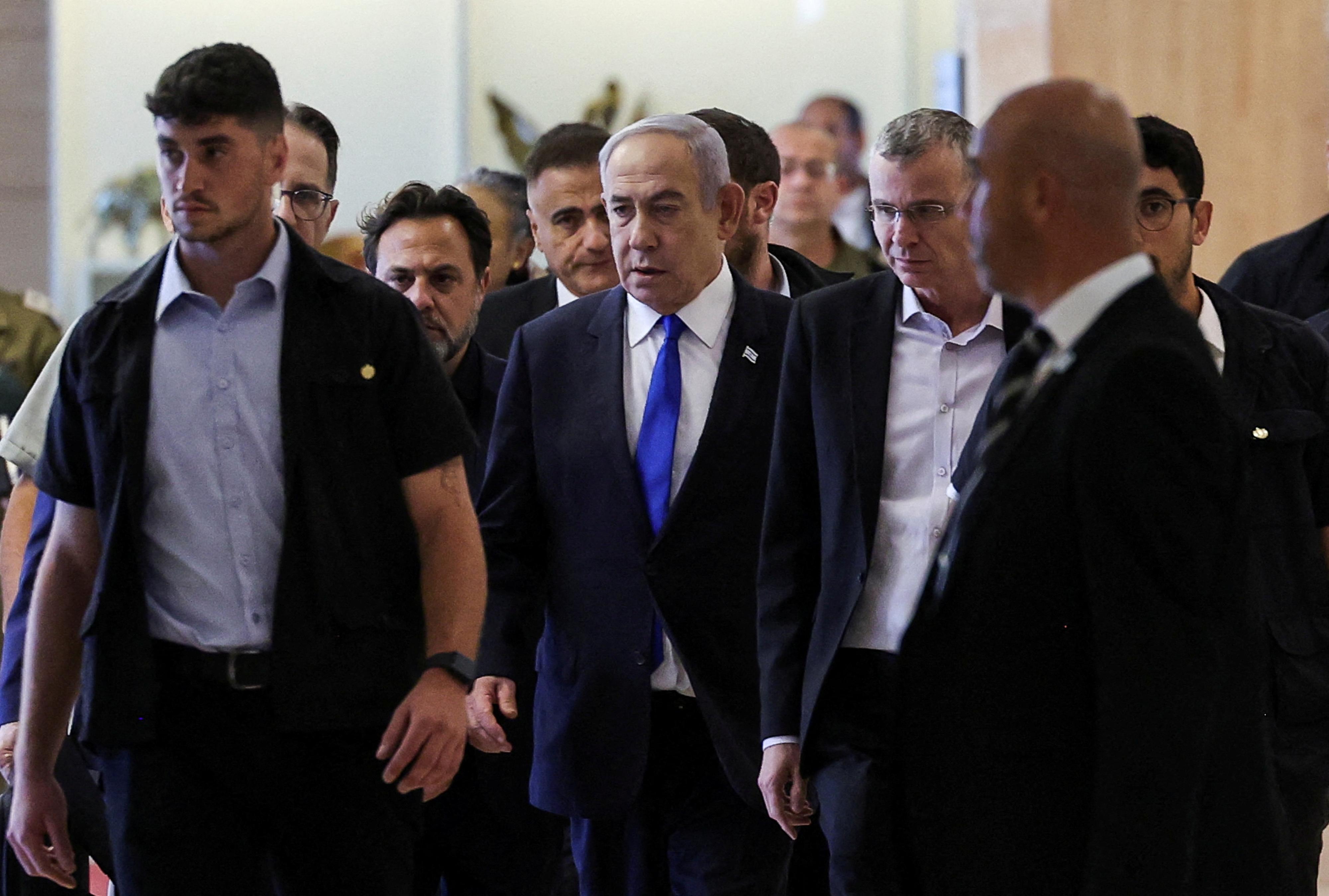 Le Premier ministre israélien Benjamin Netanyahu arrive à la réunion de sa faction du Likoud à la Knesset, le parlement israélien, à Jérusalem, le 20 mai 2024 (image d'illustration). [REUTERS - Ronen Zvulun]