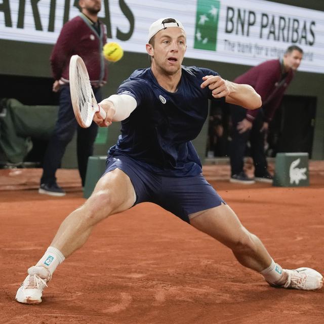 Le tennis man Tallon Griekspoor à Rolland Garros. [AP Photo/Keystone - Christophe Ena]
