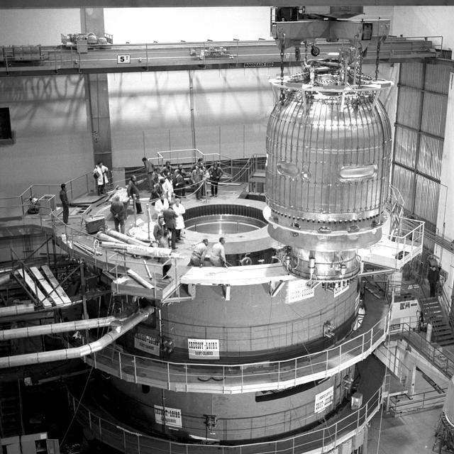 Au début des années 70, le corps de la grande chambre à bulles européenne, BEBC, était installé.. [CERN PhotoLab - ©1971-2024 CERN]