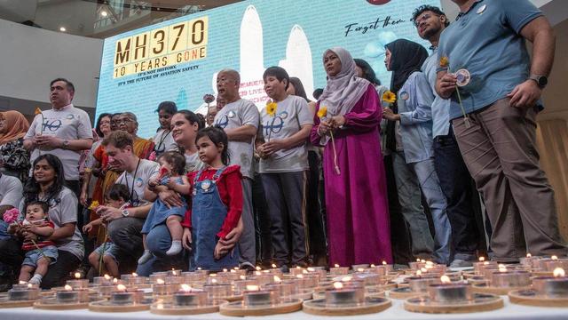 Dix après la disparition du vol MH370, de nouvelles recherches sont réclamées. [Keystone - Nazri Mohamad]