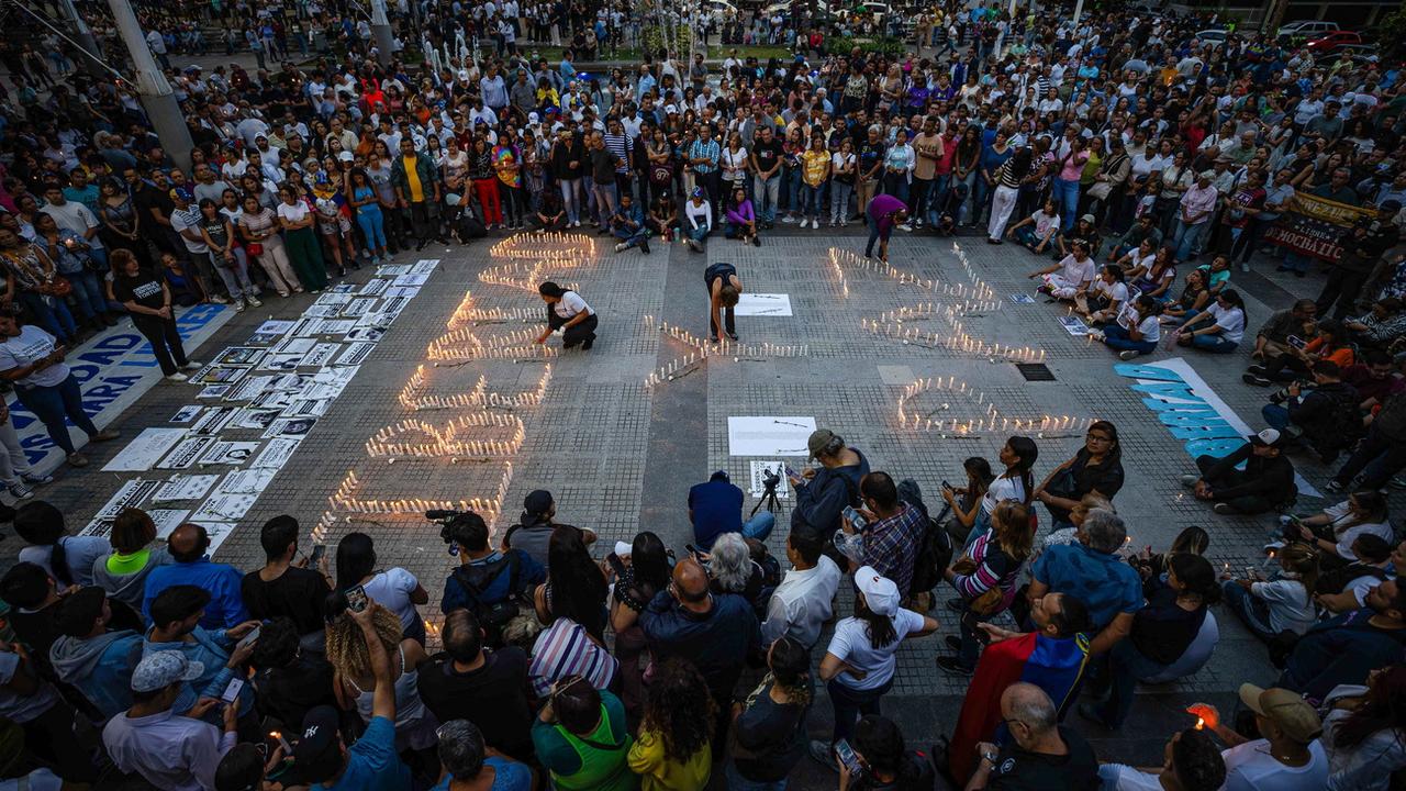 L'opposition a réclamé, le 8 août à Caracas, la libération de ses membres arrêtés lors des manifestations. [KEYSTONE - HENRY CHIRINOS/EPA]