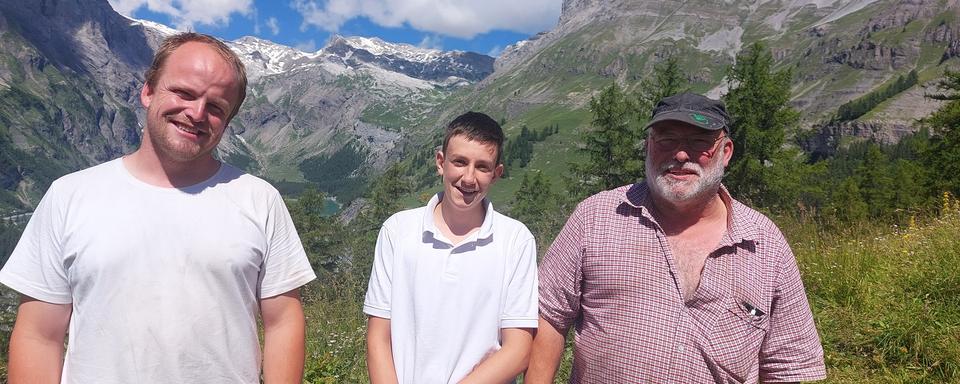 La famille Cordonier au domaine de Mondralèche dans le Valais. [Agnès Millot]