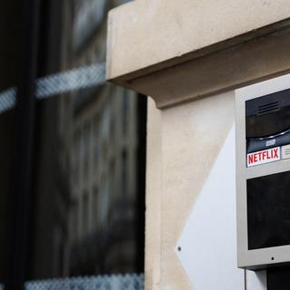 Les bureaux parisiens de Netflix, Square Edouard Sept, ont été perquisitionnés. [AFP - IAN LANGSDON]