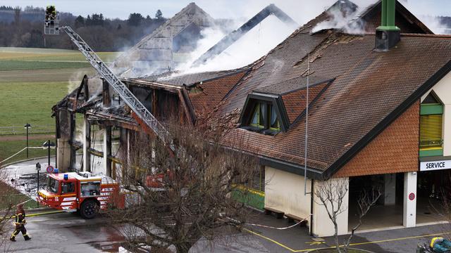 La salle de gymnastique de Bière (VD) a été détruite par un incendie. [Keystone - Valentin Flauraud]