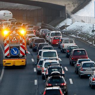 Réouverture du tronçon autoroutier entre la Blécherette et Lausanne-Vennes après un accident survenu dans la nuit (image d'illustration). [Keystone - Jean-Christophe Bott]