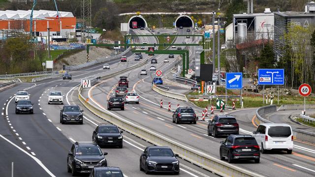 La jonction de Chexbres sur l'autoroute A9 en provenance et en direction de Lausanne-Vennes. [Keystone - Jean-Christophe Bott]