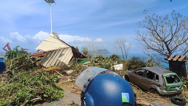 Un couvre-feu sera instauré mardi soir dans l'archipel français de Mayotte, après le passage dévastateur et meurtrier du cyclone Chido. [KEYSTONE - HANDOUT]