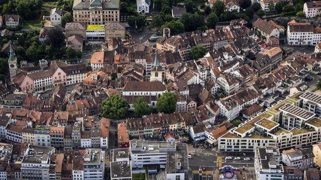 Une vue aérienne de la ville de Bienne. [Keystone]