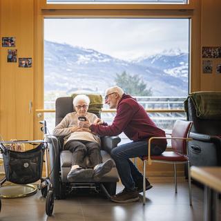 Le prix de la pension EMS pour les personnes âgées sera indexé sur l'inflation à Fribourg. [Keystone - Valentin Flauraud]