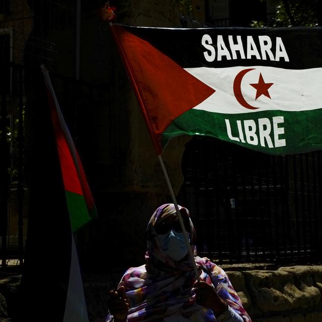 Le Front Polisario est un mouvement d'indépendance de la population du Sahara soutenu par l'Algérie contre le Maroc. [Keystone/AP Photo - Alvaro Barrientos]