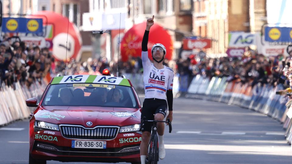Tadej Pogacar remporte Liège-Bastogne-Liège. [Keystone - Geert Vanden Wijngaert]
