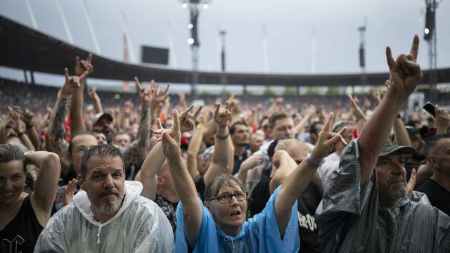 Des fans lors du concert d'AC/DC à Zurich le 29 juin 2024. [Keystone - Ennio Leanza]