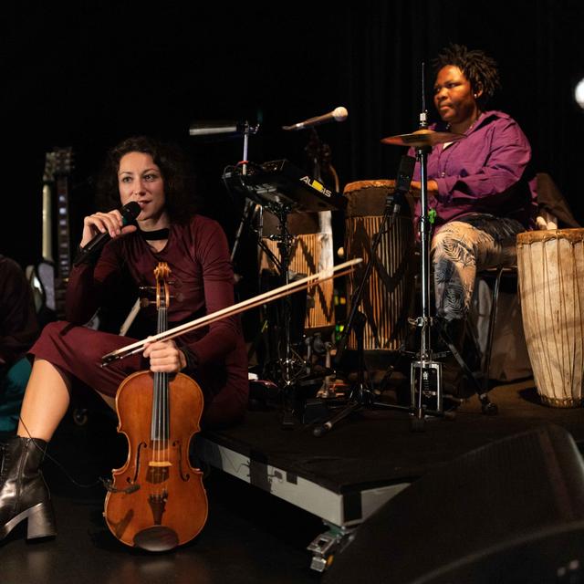 Une image de "The Ghosts are Returning" du Groupe 50:50. [Festival de la Bâtie - Susanne Diesner]