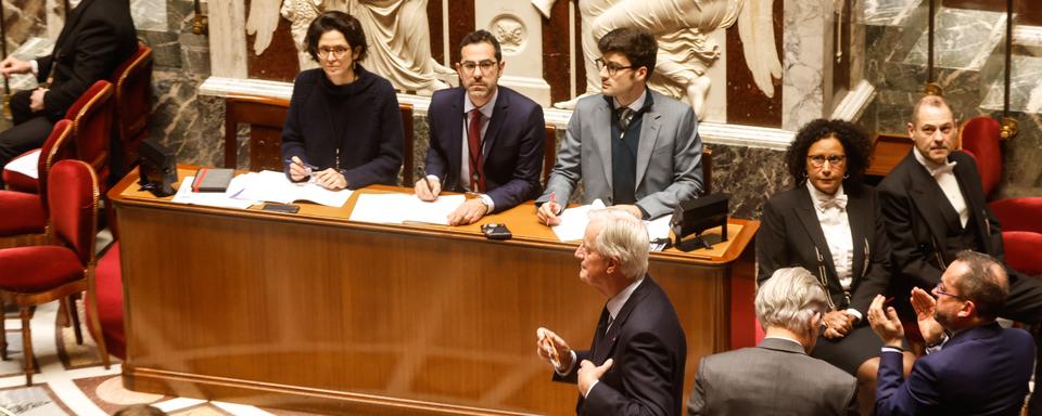 Le Premier ministre Michel Barnier lors de l'Assemblée Nationale, le 2 décembre 2024. [Keystone - EPA/Mohammed Badra]