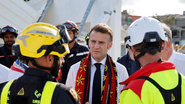 Emmanuel Macron à Mayotte, cinq jours après le passage du cyclone Chido. [AFP - LUDOVIC MARIN]