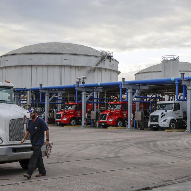 Pénurie de carburant après le passage de Milton en Floride. [Keystone - Luis Santana]