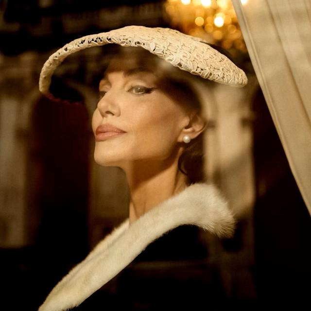Angelina Jolie dans le rôle de Maria Callas dans le film "Maria" de Pablo Lorrain, présenté à la Mostra de Venise en 2024. [FilmNation Entertainment]