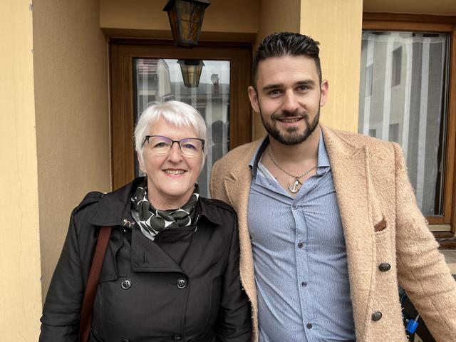 La candidate RN Florianne Jeandenand et son suppléant William Victor, dans le Haut-Doubs (25) [RTS - Cédric Guigon]