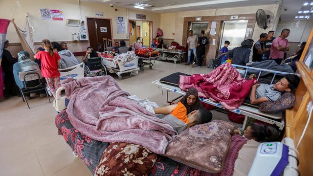 Des blessés à l'hôpital Al-Aqsa à Gaza. [REUTERS - Ramadan Abed]