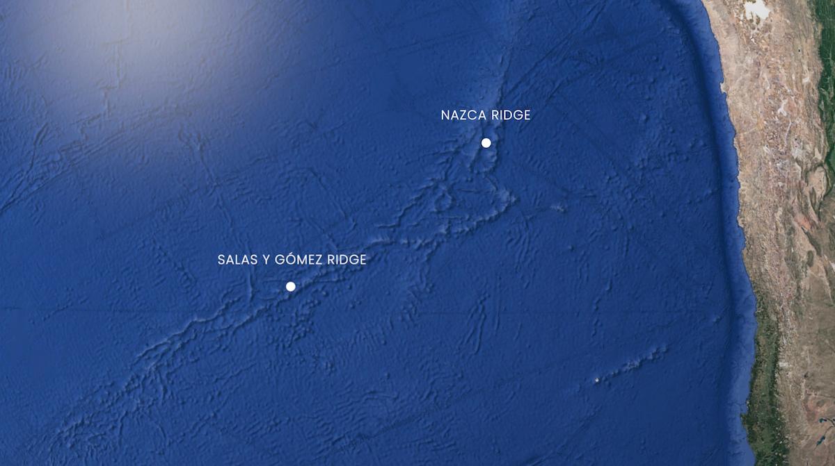 La dorsale Salas y Gómez, une chaîne de montagnes sous-marines de 2900 km de long. [Schmidt Ocean Institute - CC BY-NC-SA]