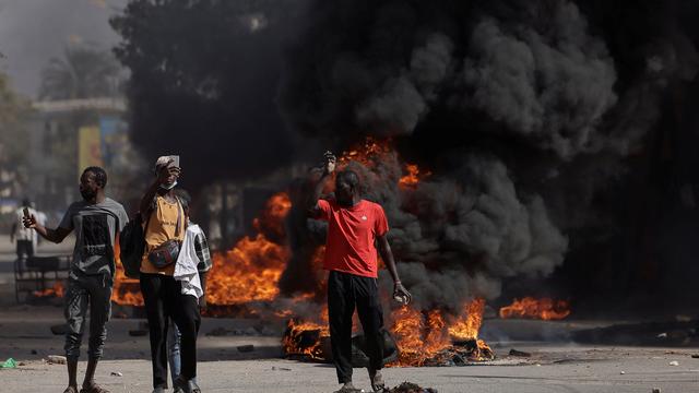 Le président sénégalais Macky Sall a annoncé le report de la présidentielle prévue le 25 février à une date indéterminée. [Reuters - Zohra Bensemra]