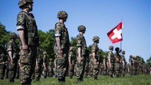 L'armée suisse ferait face à un gouffre d'un milliard de francs, a appris la radio alémanique SRF. [Keystone]